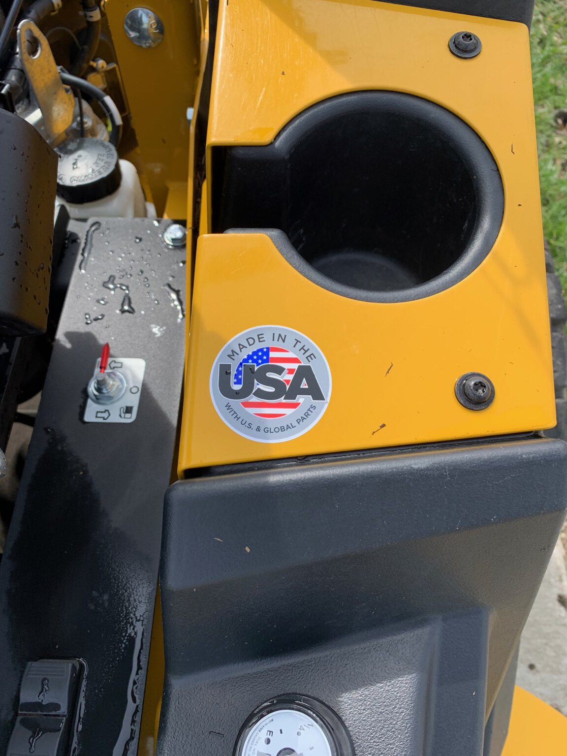 2024 Hustler FASTRAK Image 11