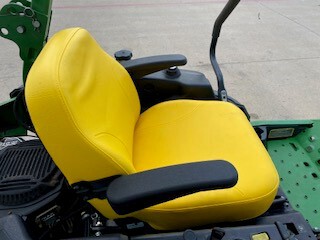 2016 John Deere Z915B Image 10