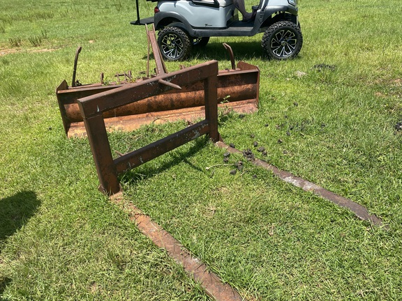 UNKNOWN REAR HAY FORKS