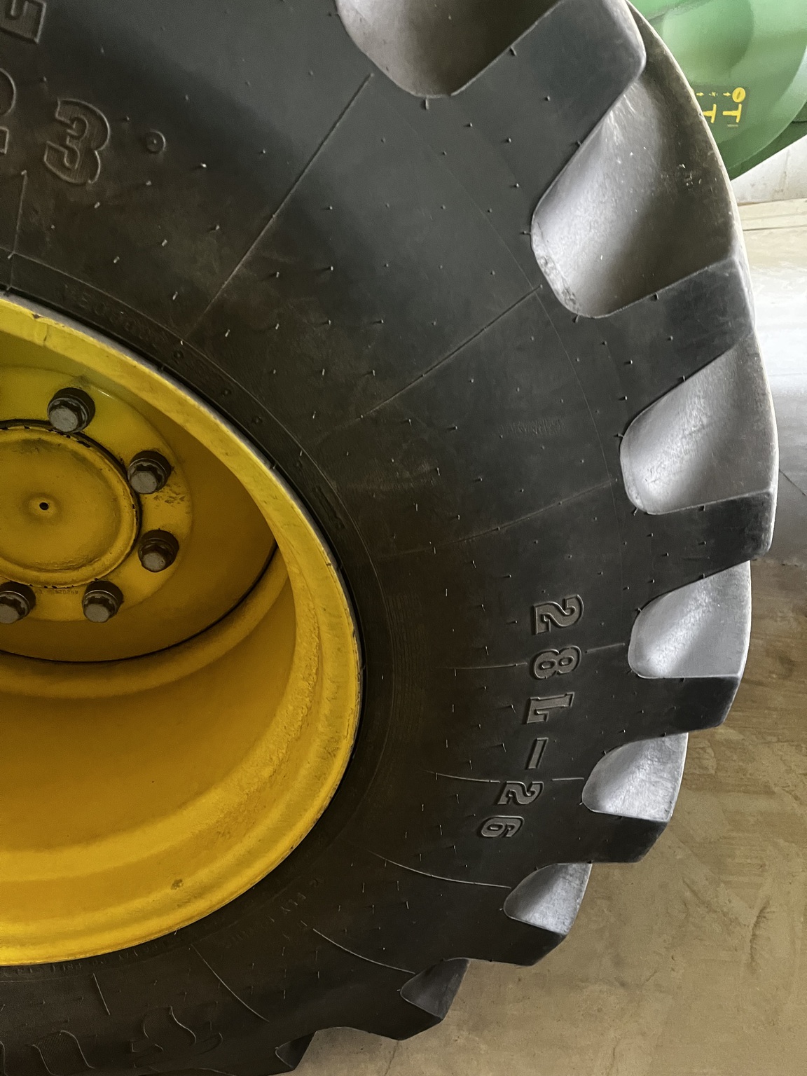 2013 John Deere S660 Image 25
