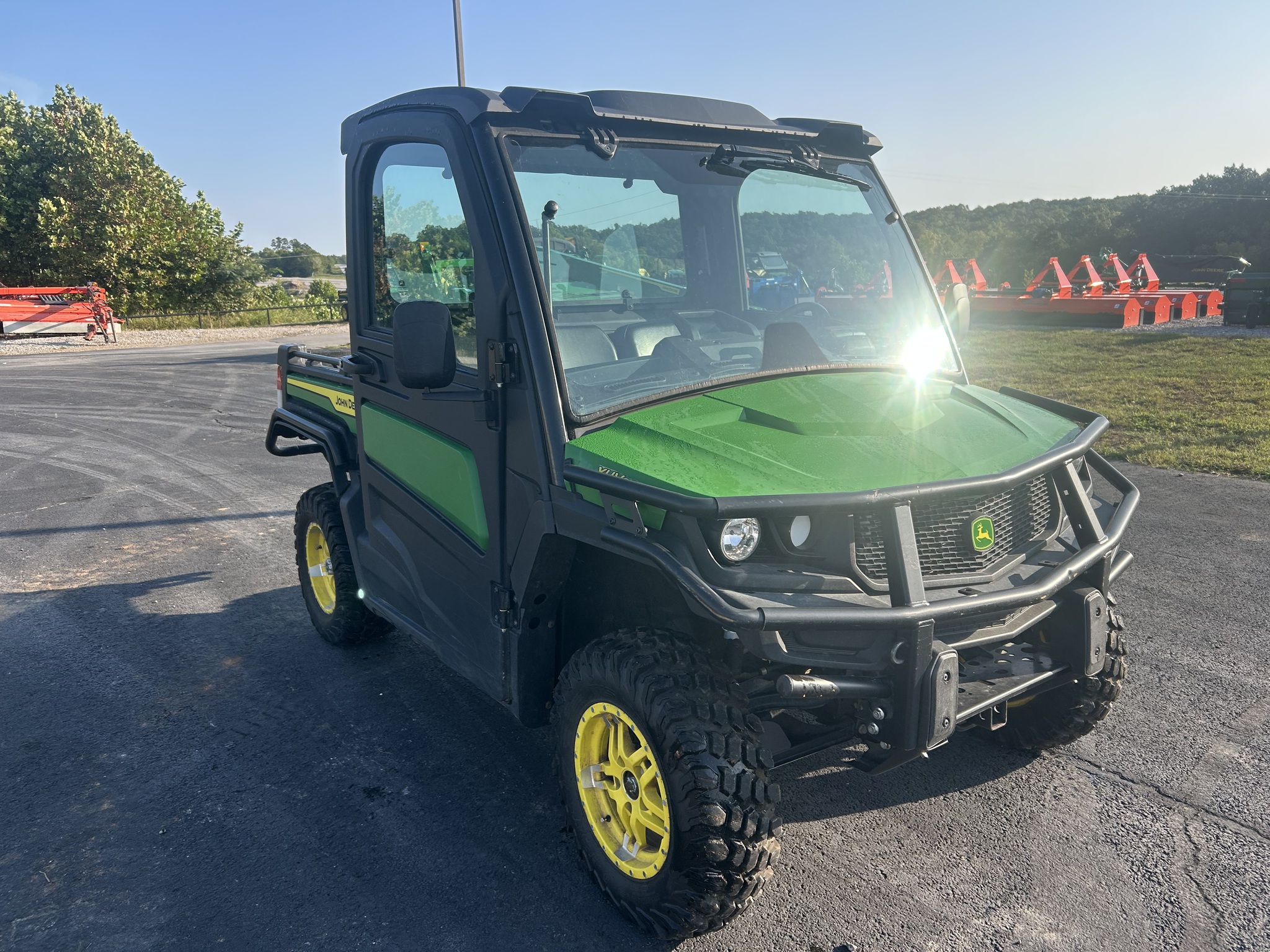  2023 John Deere XUV 865M at Heritage Tractor in Anderson, MO