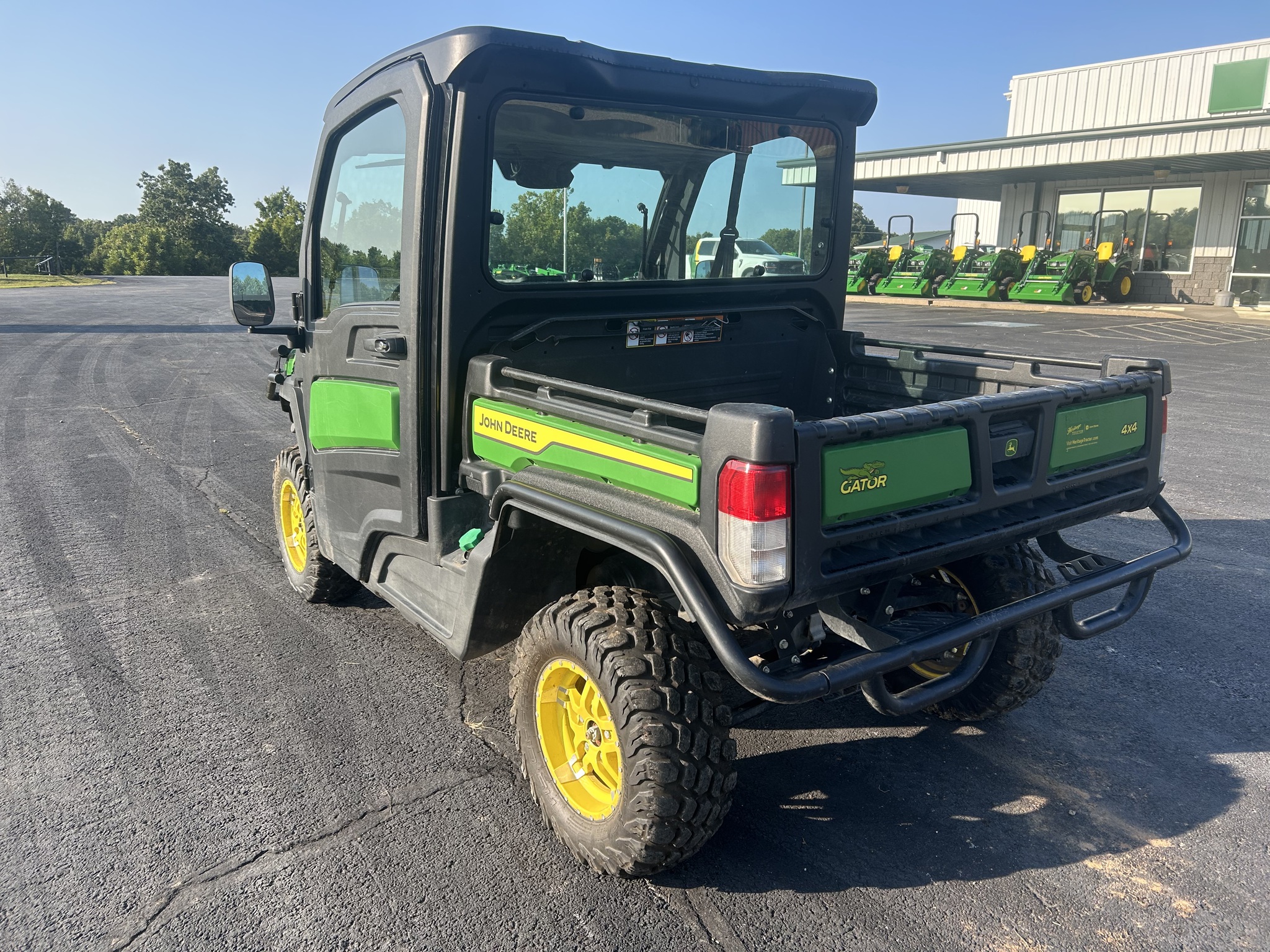  2023 John Deere XUV 865M at Heritage Tractor in Anderson, MO