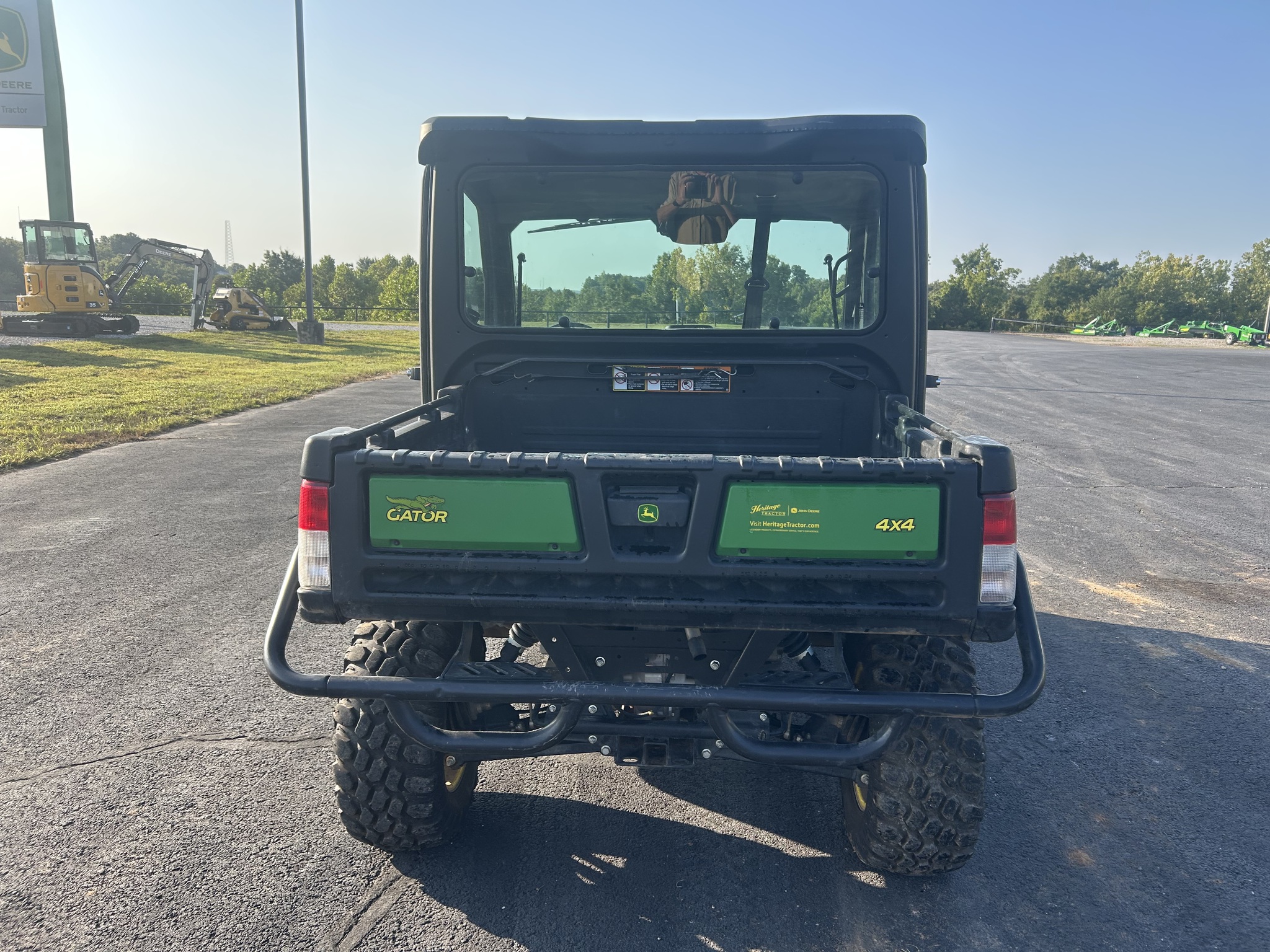  2023 John Deere XUV 865M at Heritage Tractor in Anderson, MO