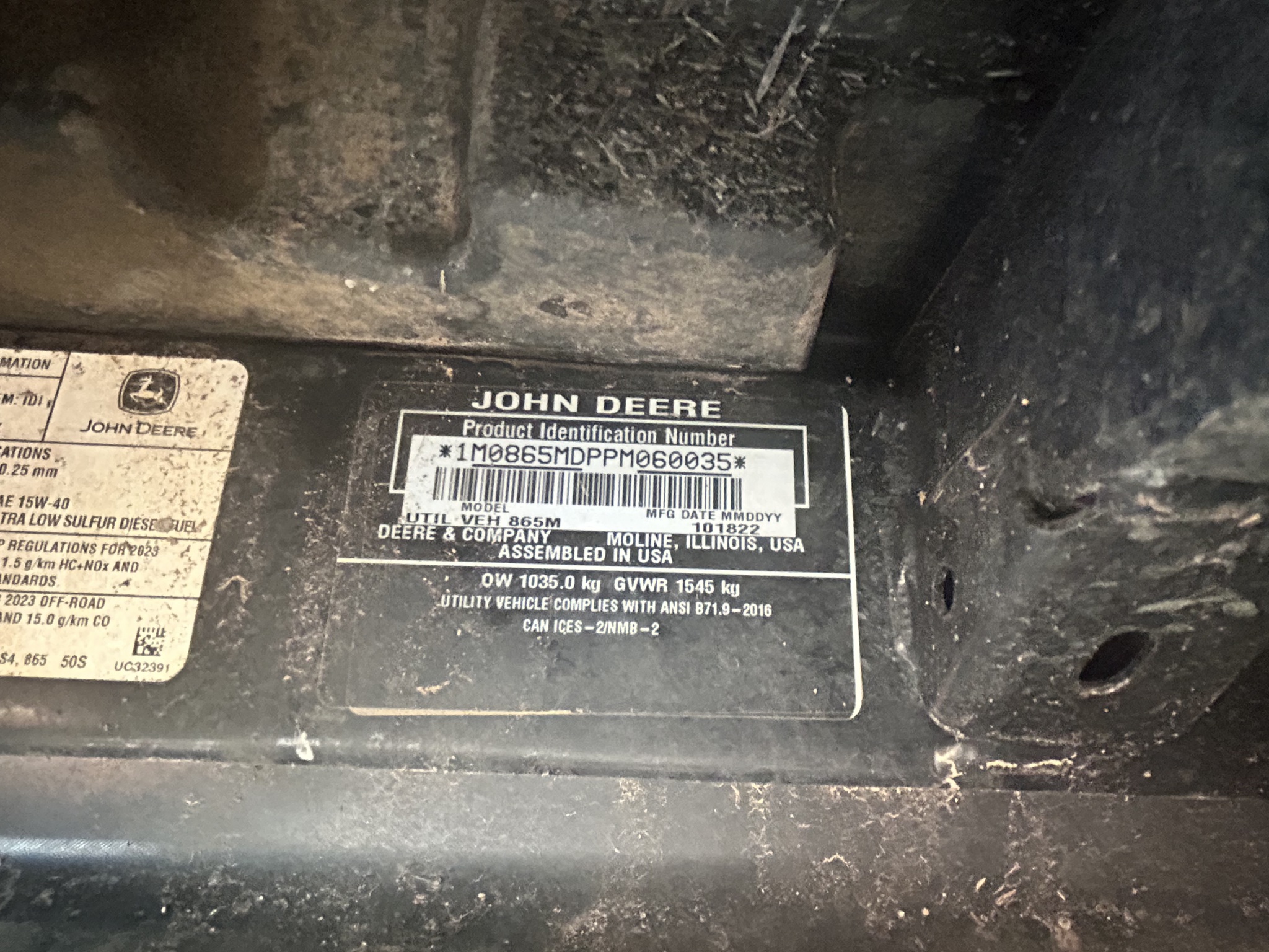  2023 John Deere XUV 865M at Heritage Tractor in Anderson, MO