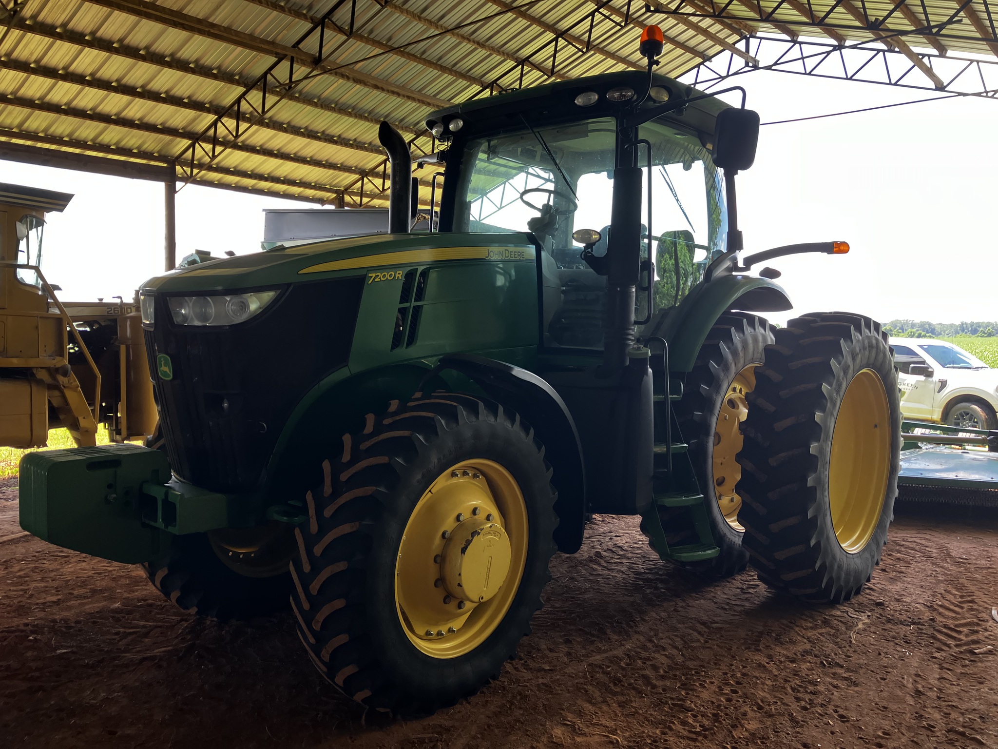 2014 John Deere 7200R