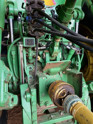 2014 John Deere 7200R