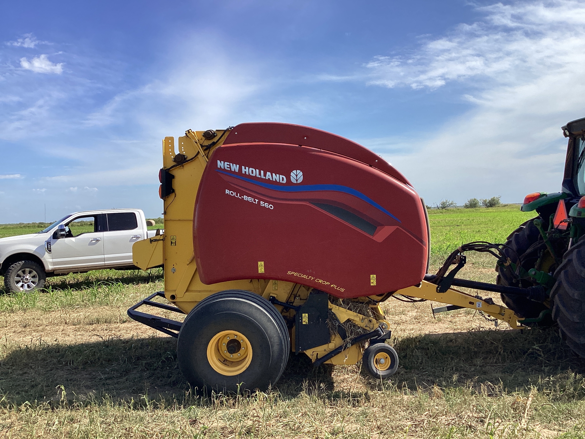 2022 New Holland Rollbelt 560 Image 4