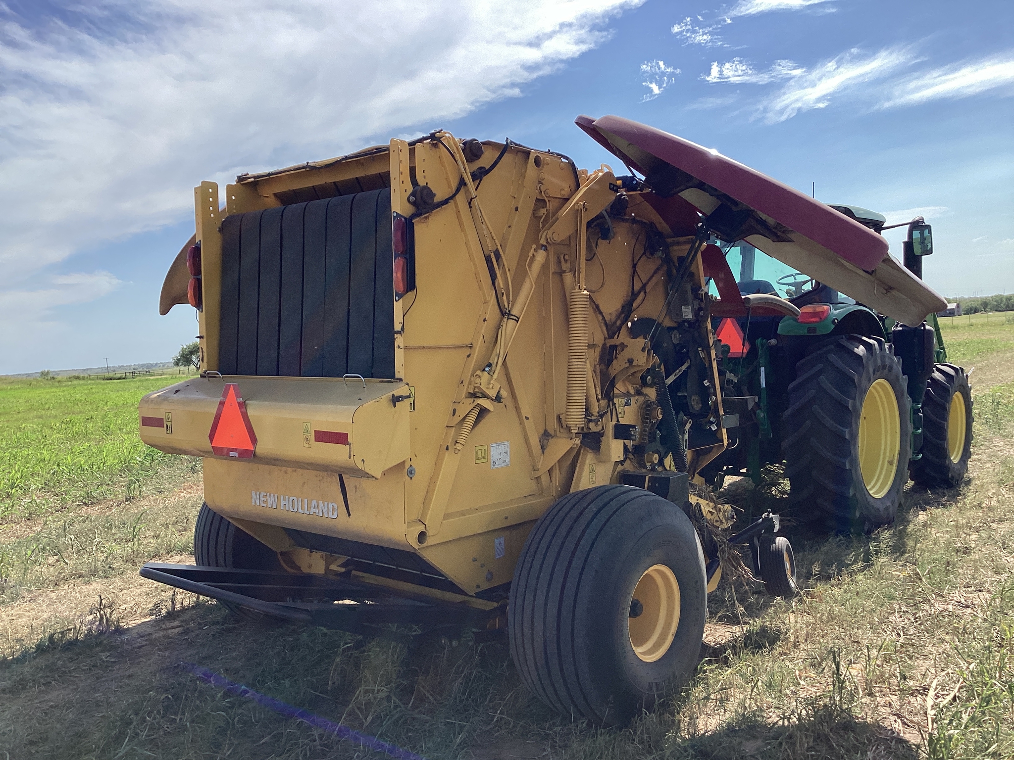 2022 New Holland Rollbelt 560 Image 6