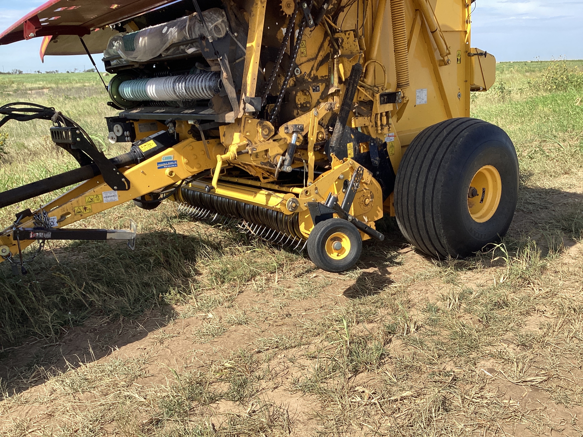 2022 New Holland Rollbelt 560 Image 8