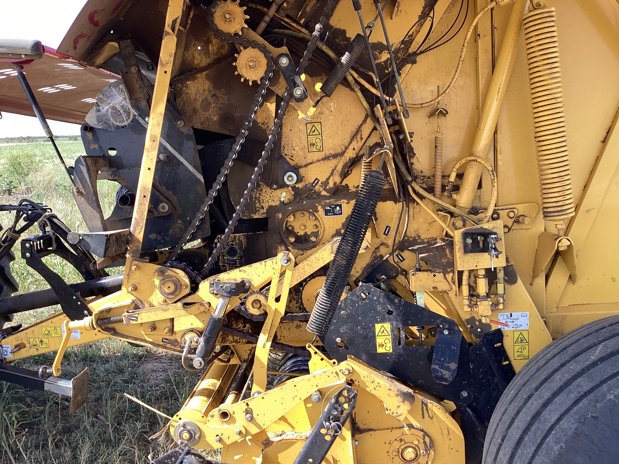 2022 New Holland Rollbelt 560 Image 11