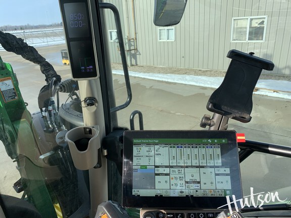 Photo of 2024 John Deere 6R 155