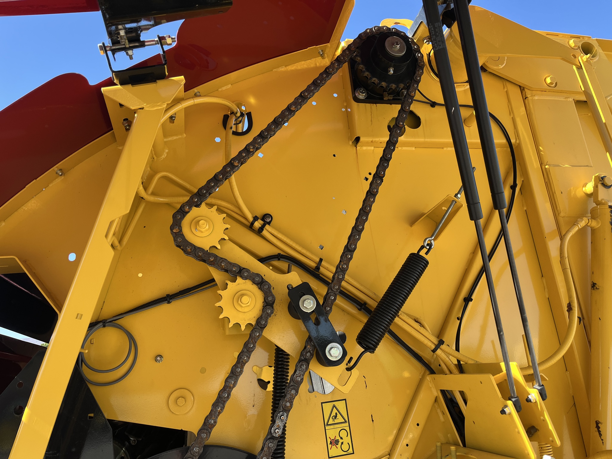 2023 New Holland Rollbelt 460 Image 5