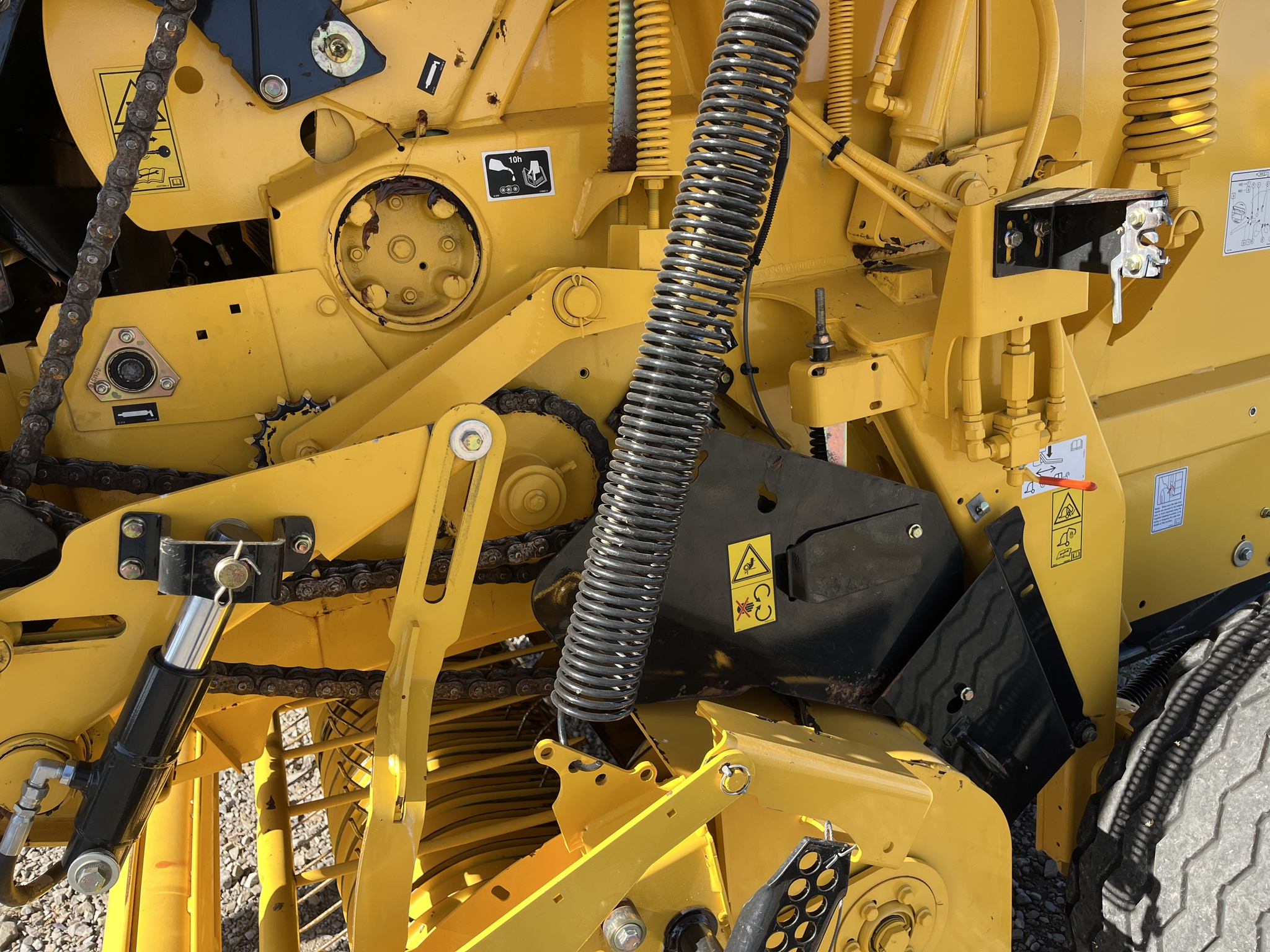 2023 New Holland Rollbelt 460 Image 7