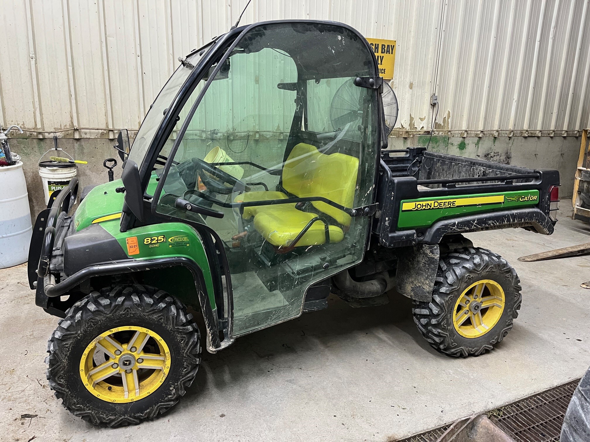 2012 John Deere XUV 825I GREEN Image 1
