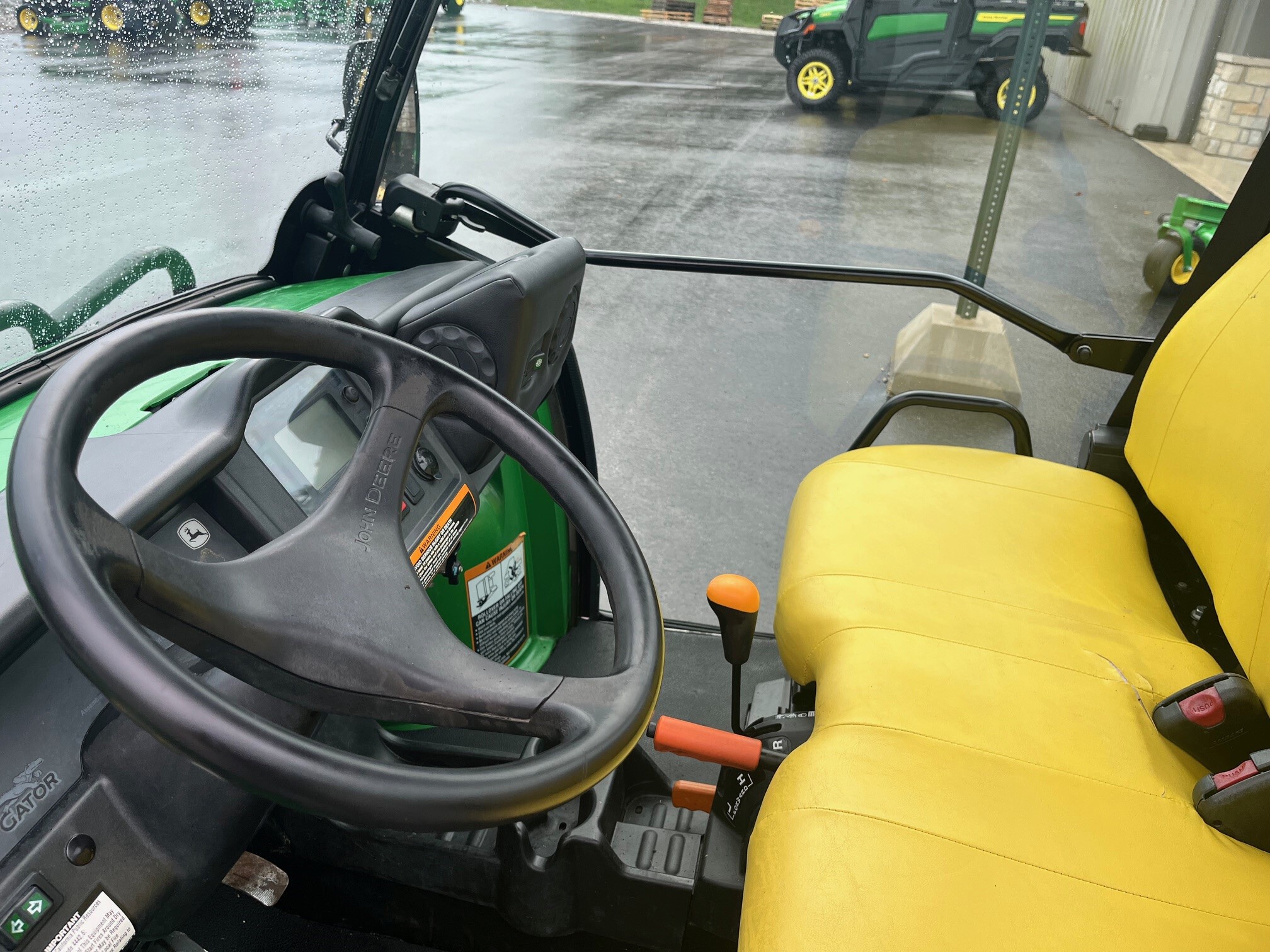2012 John Deere XUV 825I GREEN Image 8