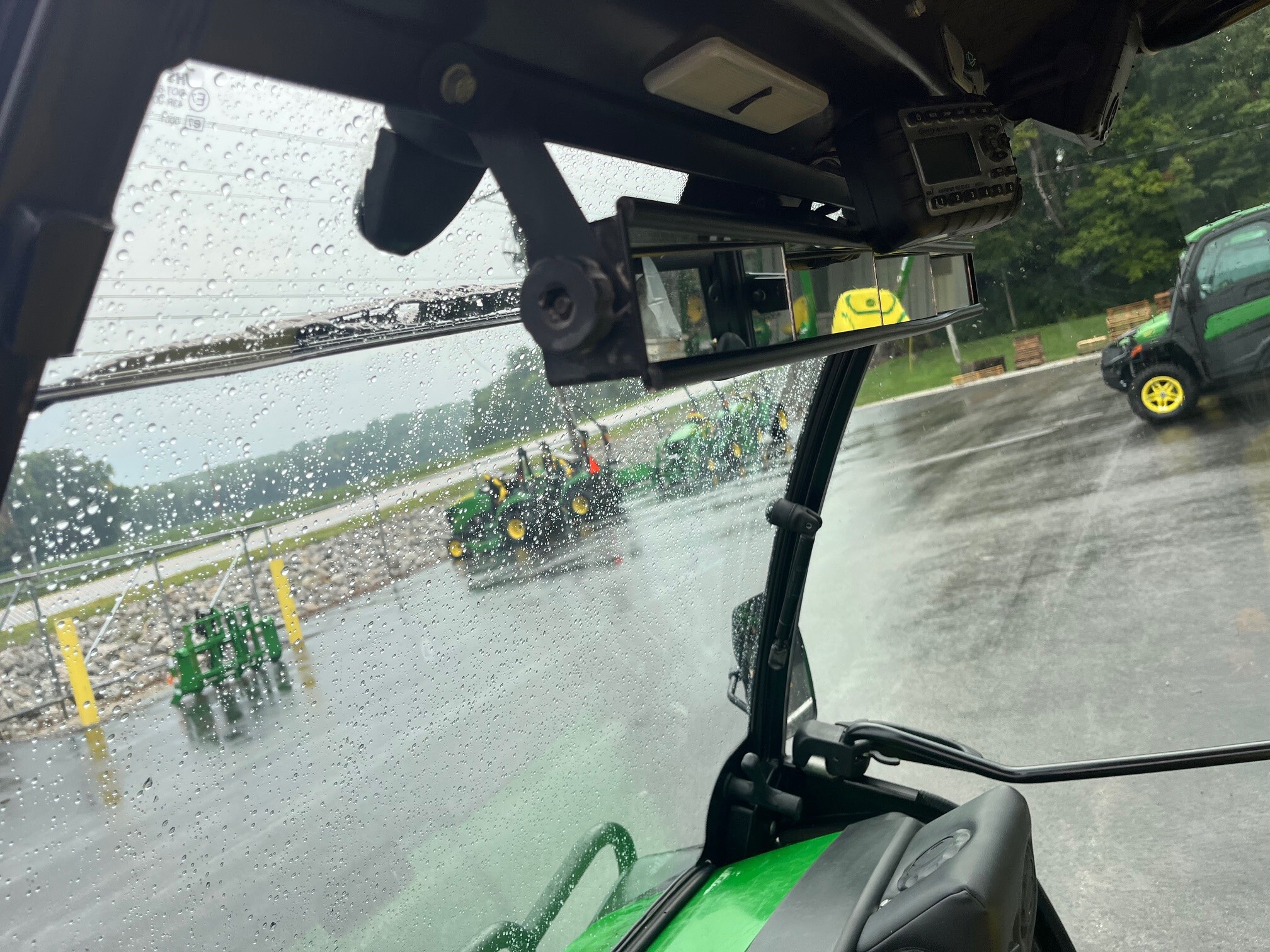 2012 John Deere XUV 825I GREEN Image 7