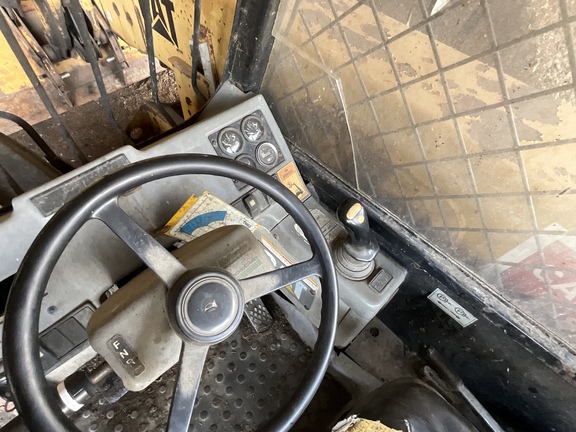 Photo of 1999 Caterpillar TH62