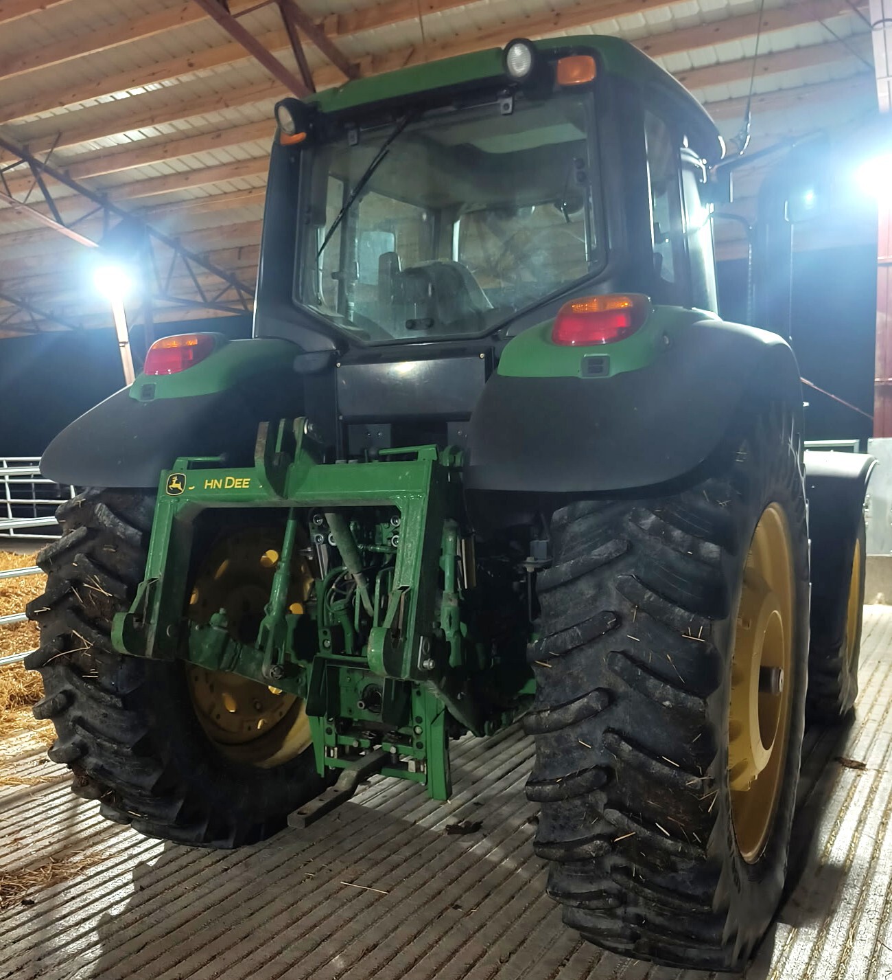 2013 John Deere 6140M Image 2