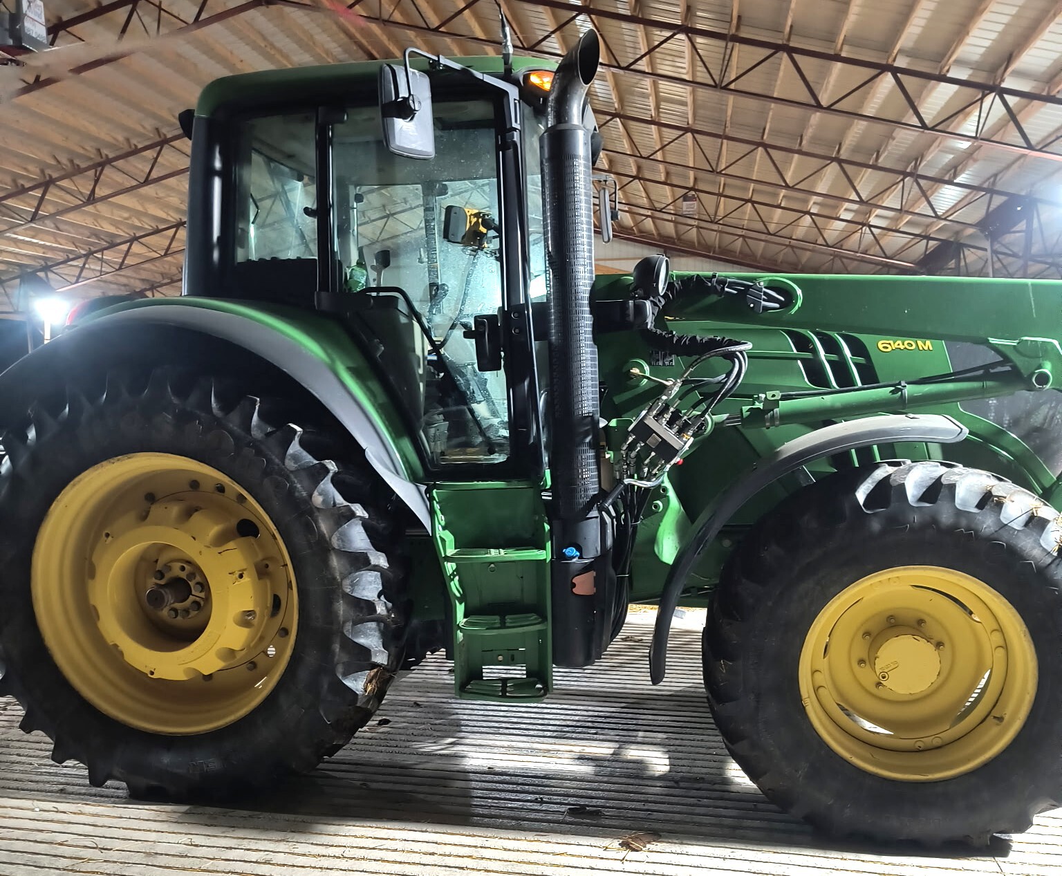 2013 John Deere 6140M Image 6