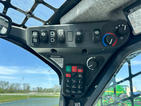 2022 John-Deere 333G