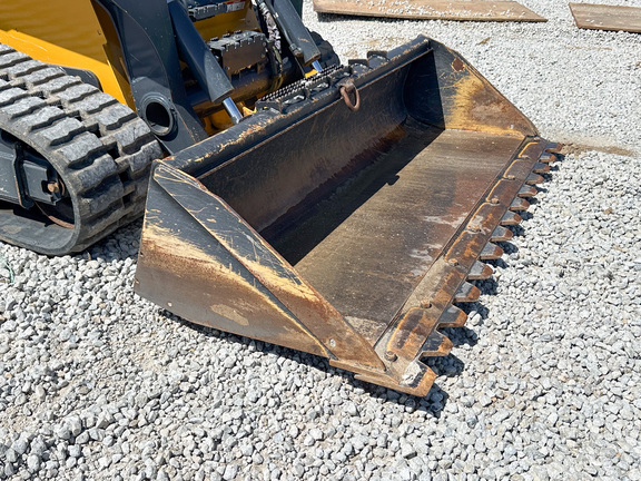 2022 John-Deere 333G