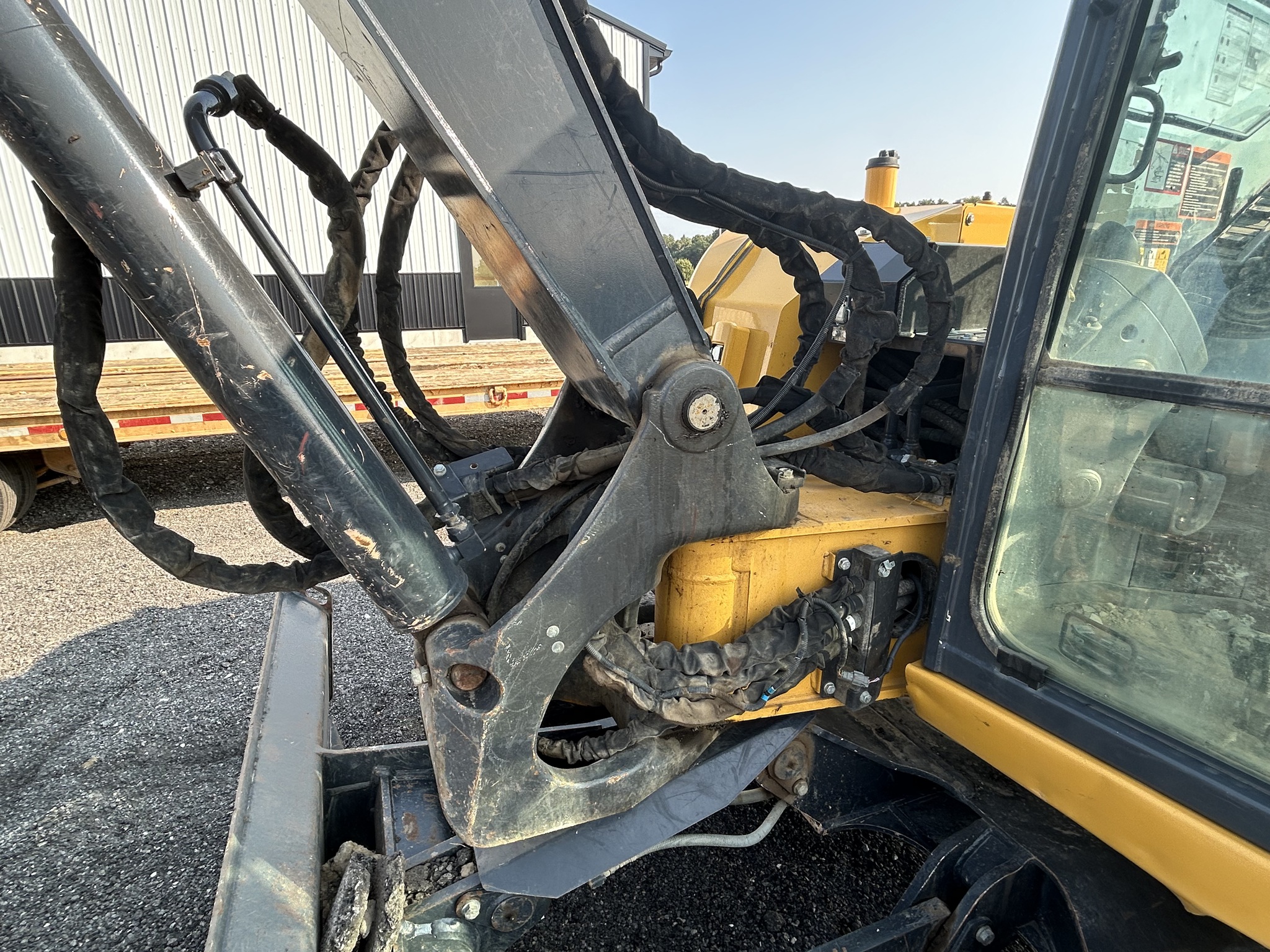 2021 John Deere 85G Image 8