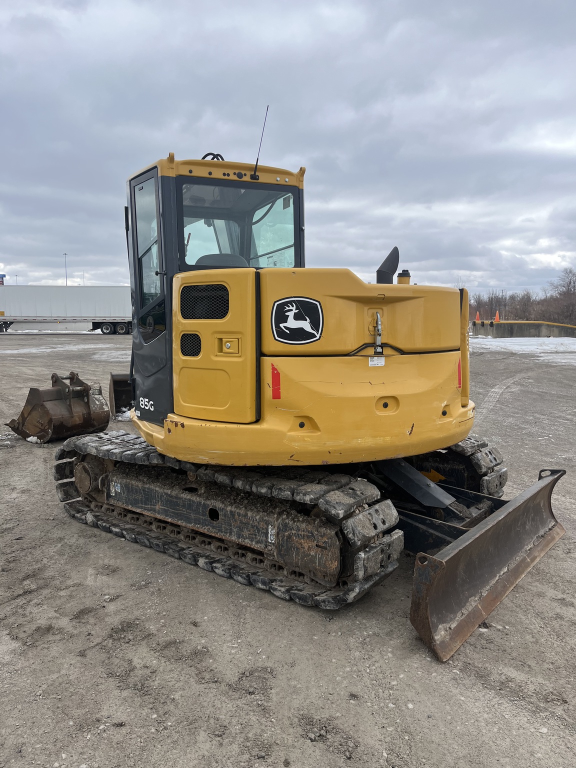 2021 John Deere 85G Image 3