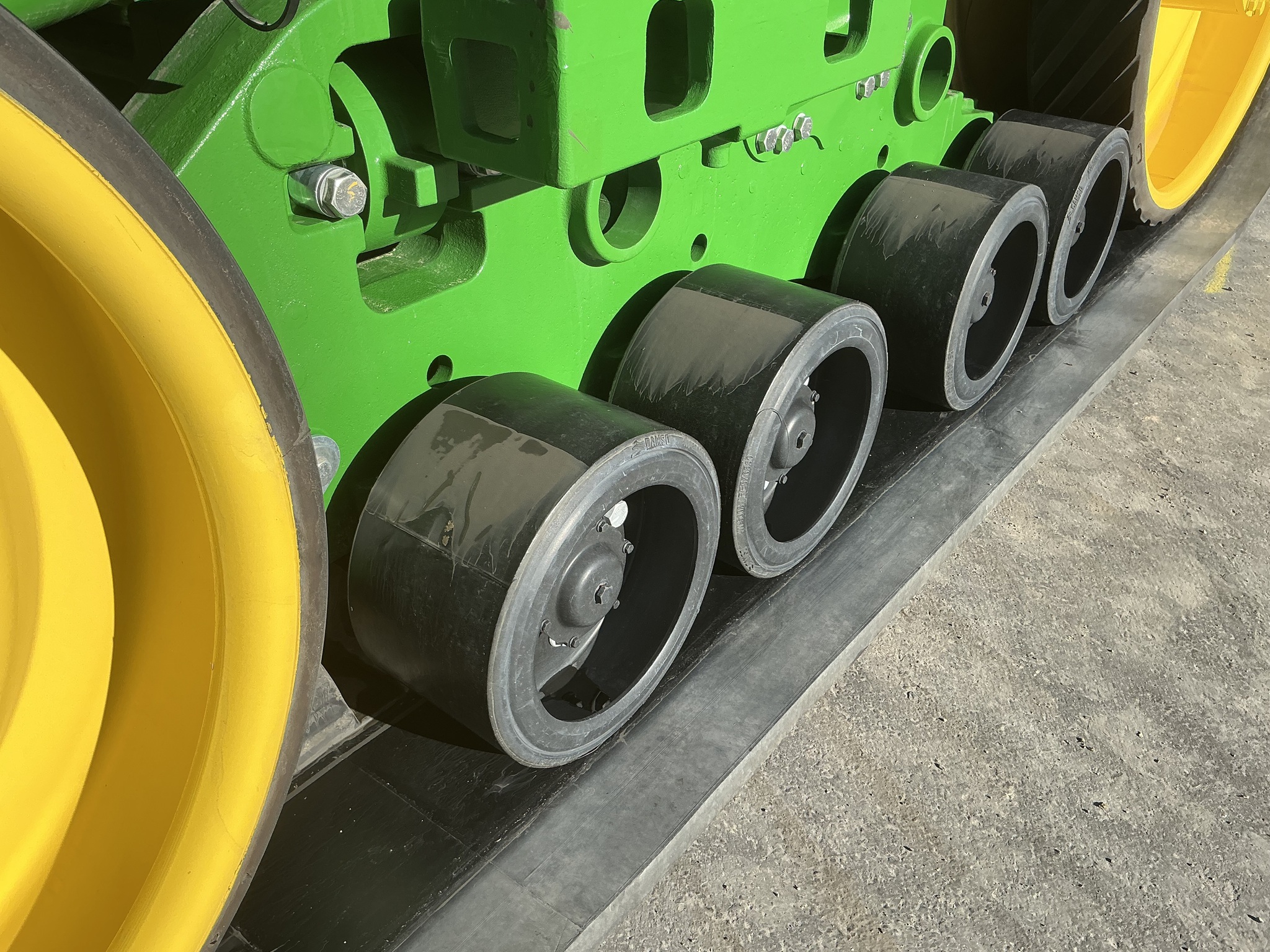 2024 John Deere 9RT 590 Image 9