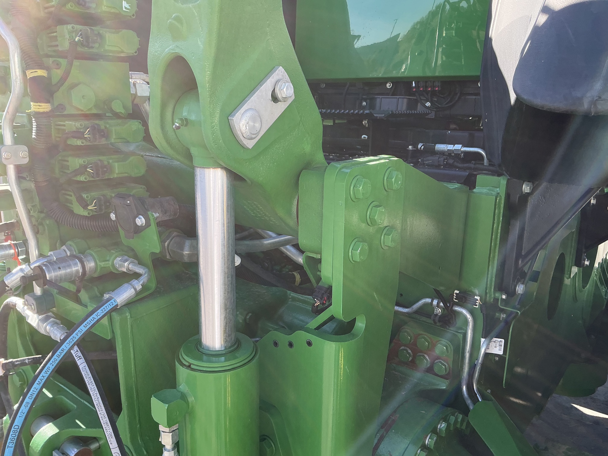 2024 John Deere 9RT 590 Image 24