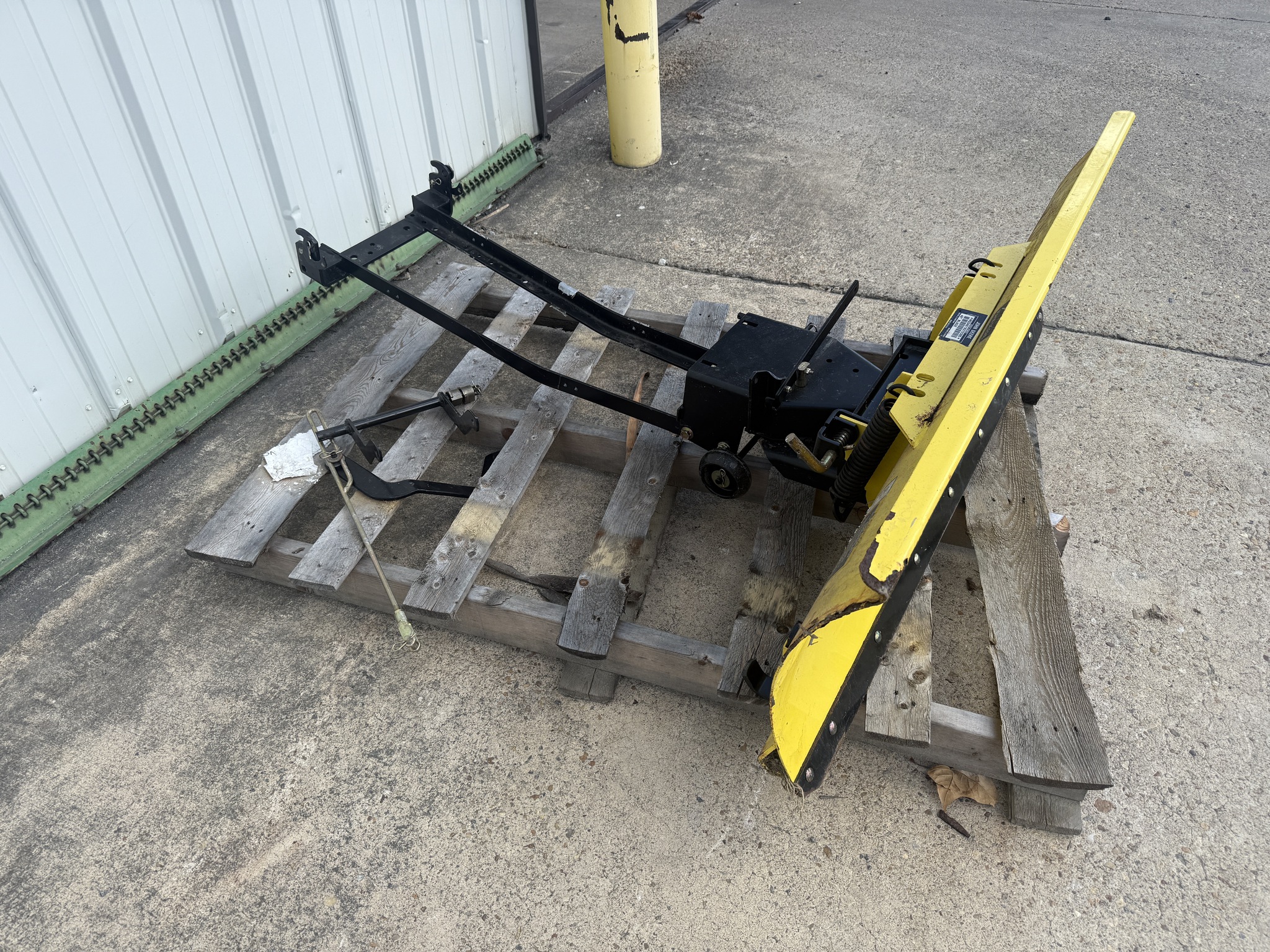 2003 John Deere 48 Image 3