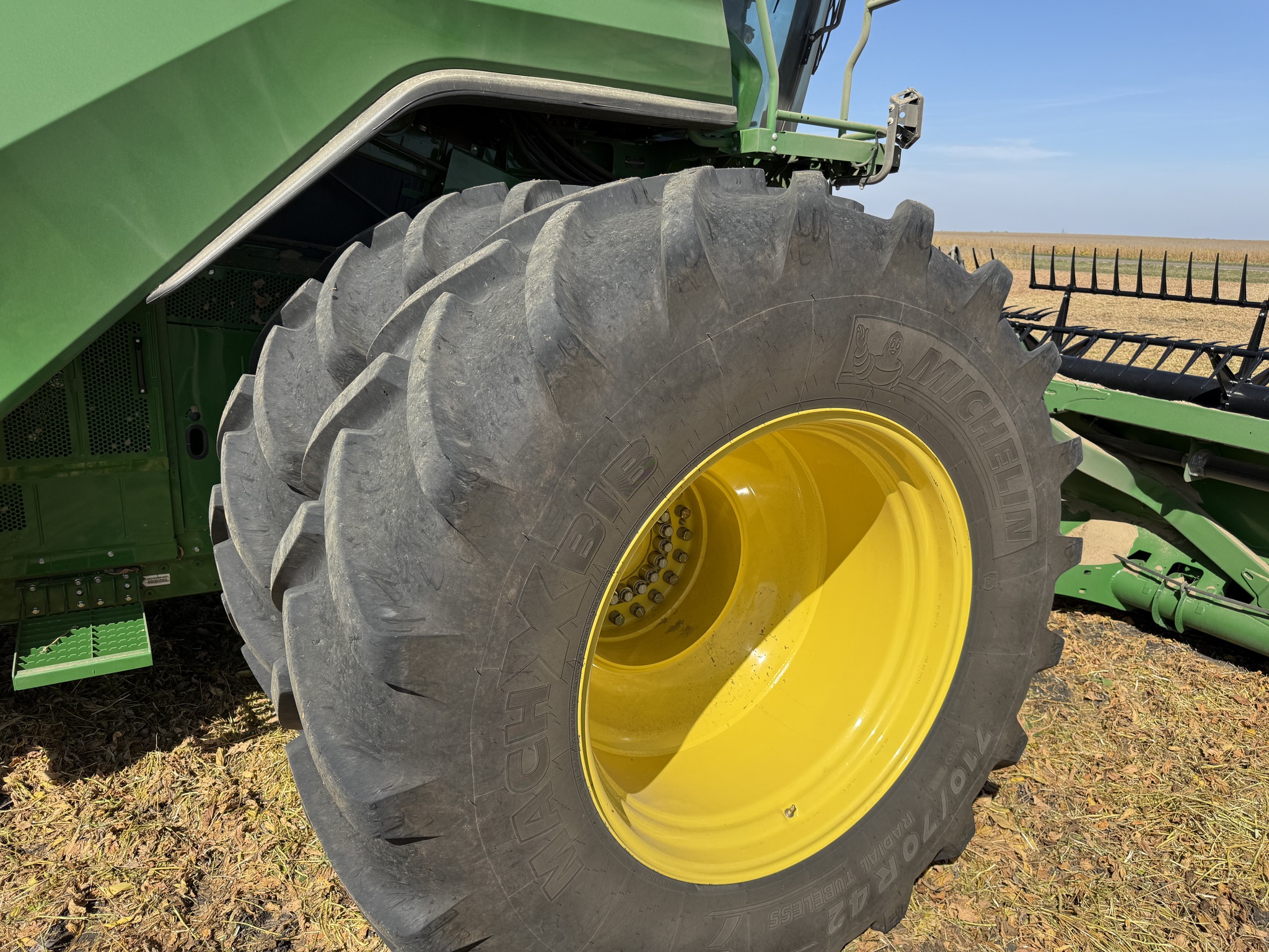  2022 John Deere X9 1100 at Heritage Tractor in Roanoke, IL