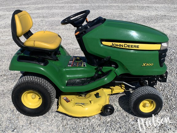 Photo of 2012 John Deere X300