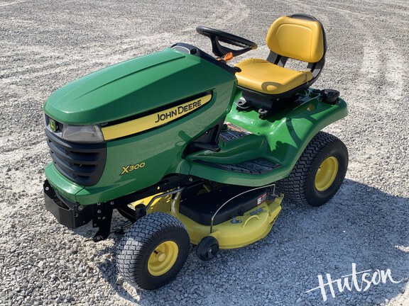 Photo of 2012 John Deere X300