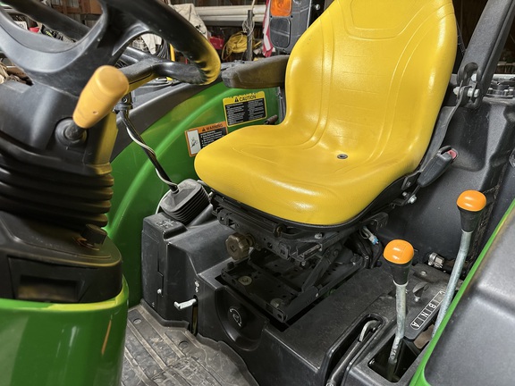 Photo of 2015 John Deere 4052R