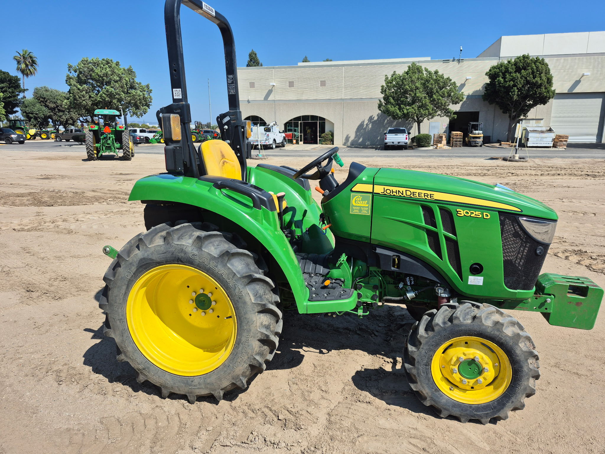 2021 John Deere 3025D Image 4