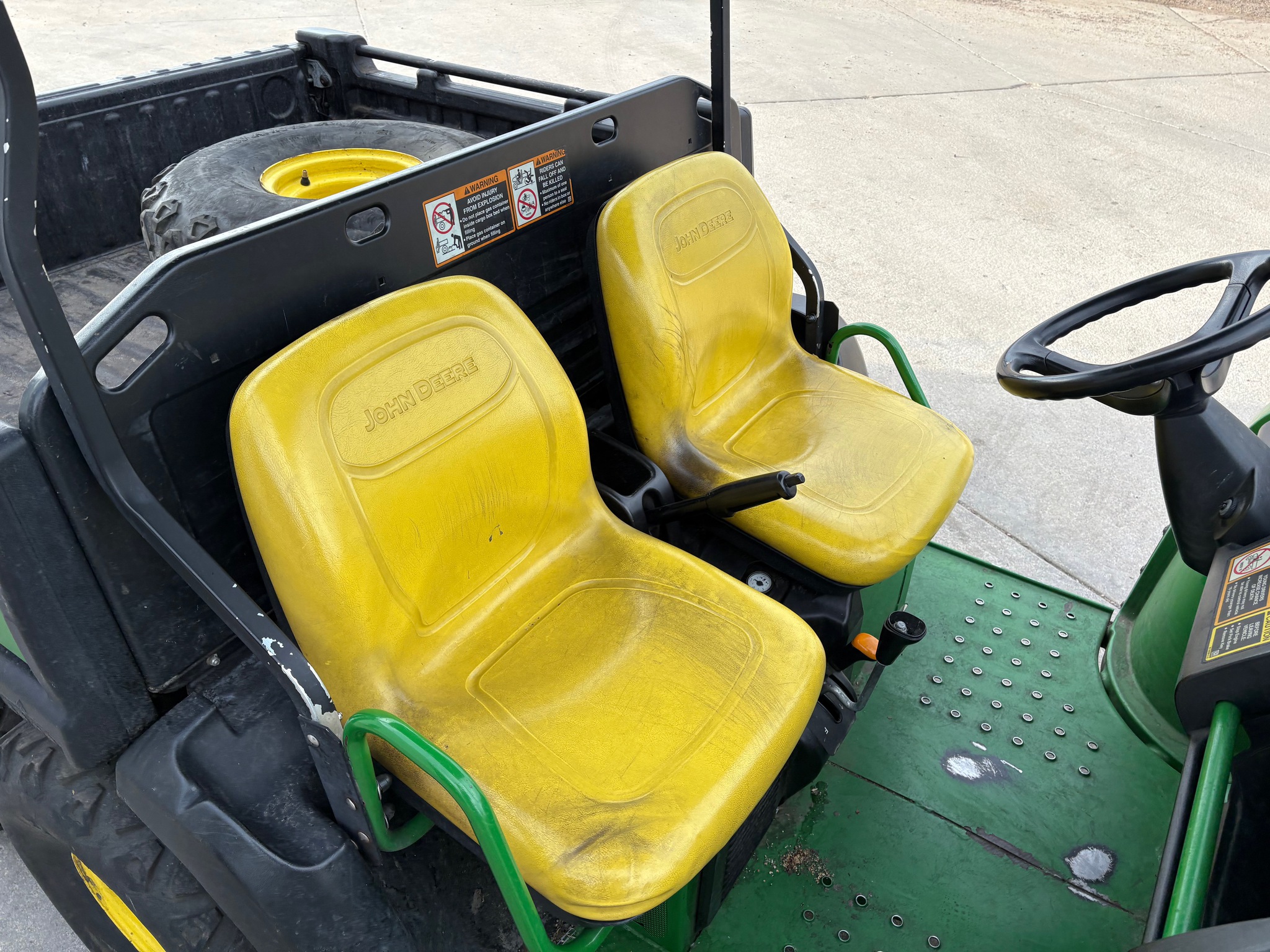 2019 John Deere TH 6X4 Image 9