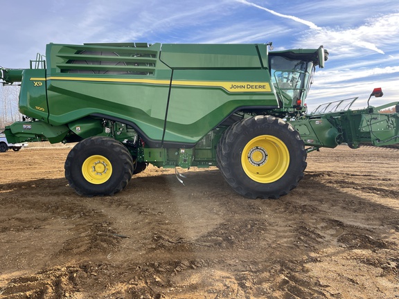 Used 2025 John Deere X9 1100 Combines at Horizon Ag & Turf in High Prairie, AB - Photo10