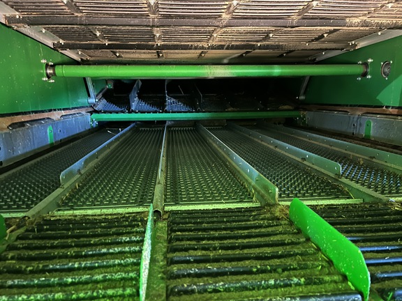 Used 2025 John Deere X9 1100 Combines at Horizon Ag & Turf in High Prairie, AB - Photo18