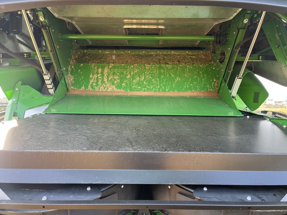 Used 2025 John Deere X9 1100 Combines at Horizon Ag & Turf in High Prairie, AB - Photo21