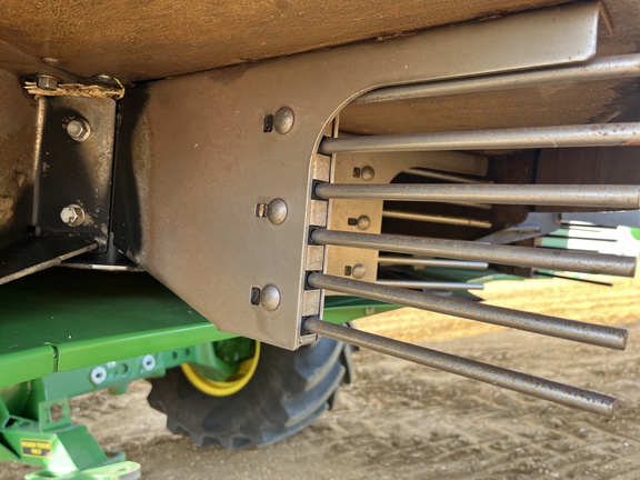 Used 2025 John Deere X9 1100 Combines at Horizon Ag & Turf in High Prairie, AB - Photo22