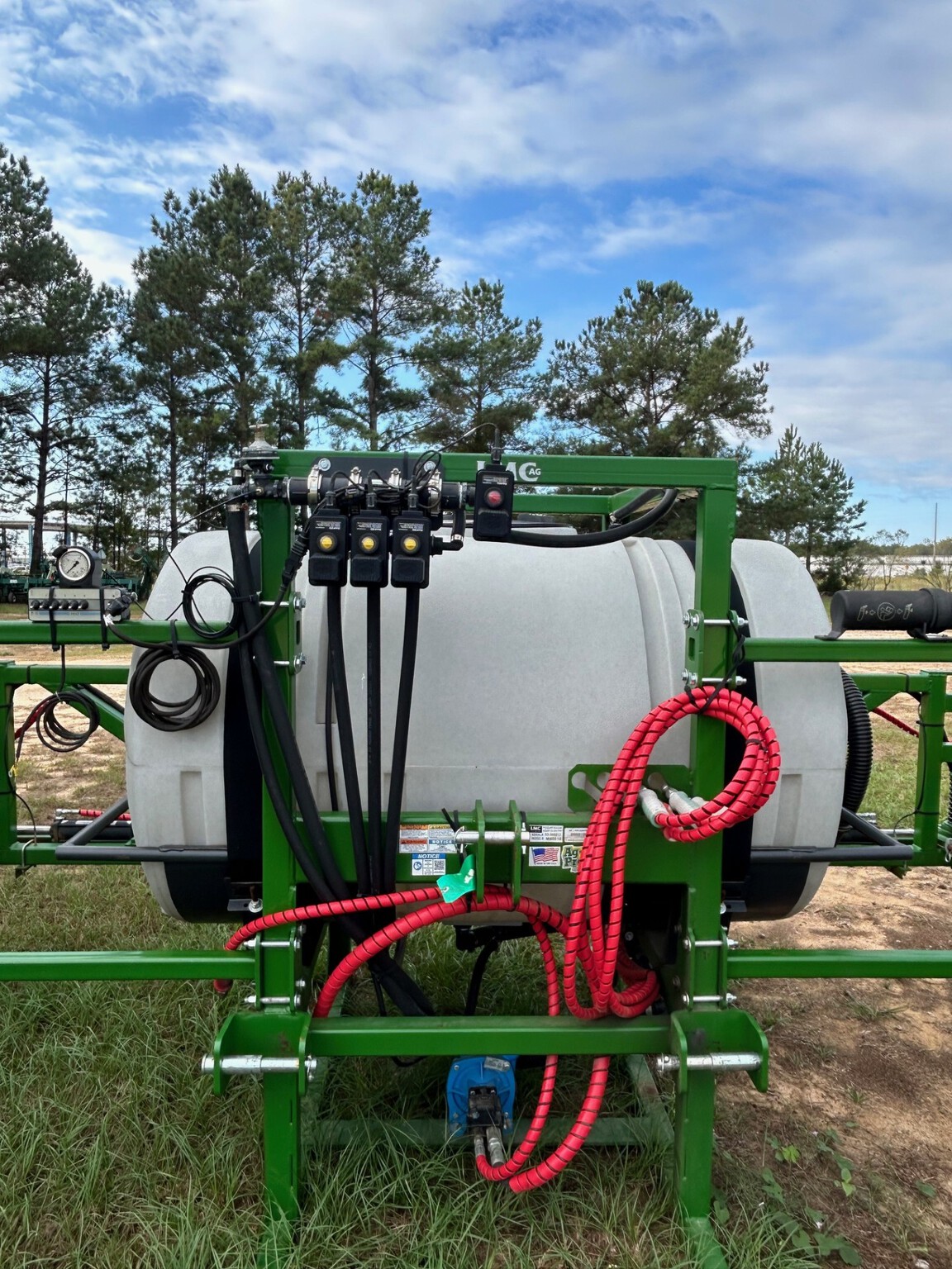 2024 LMC 300 Image 4