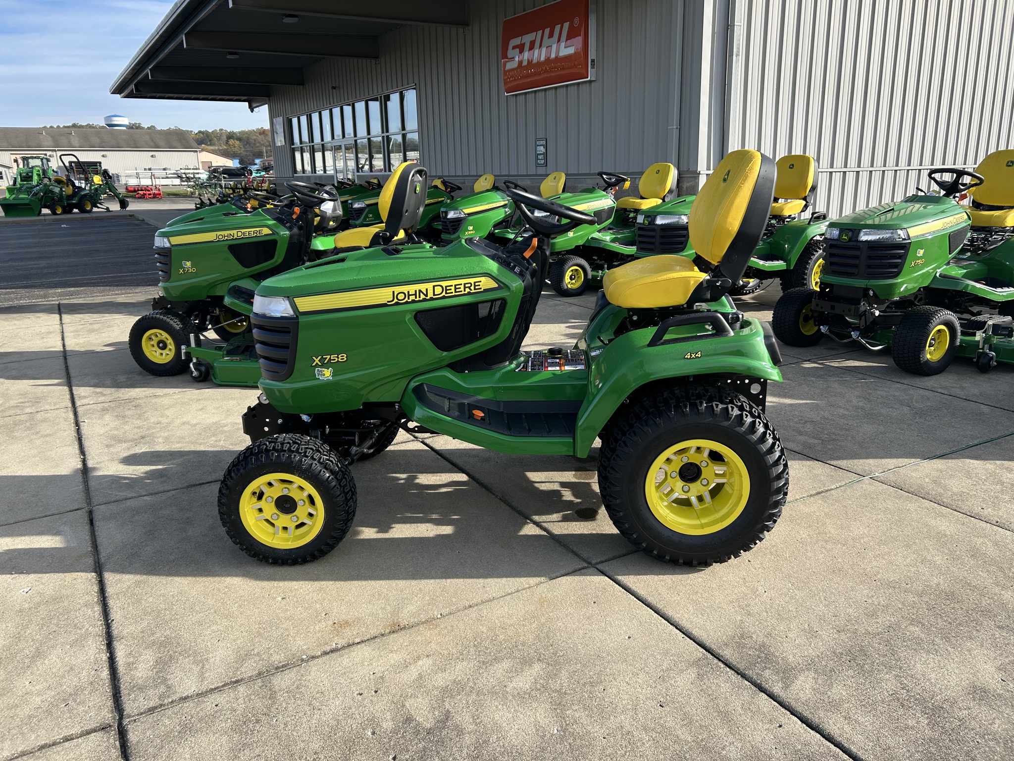 2025 John Deere X758 Image 4