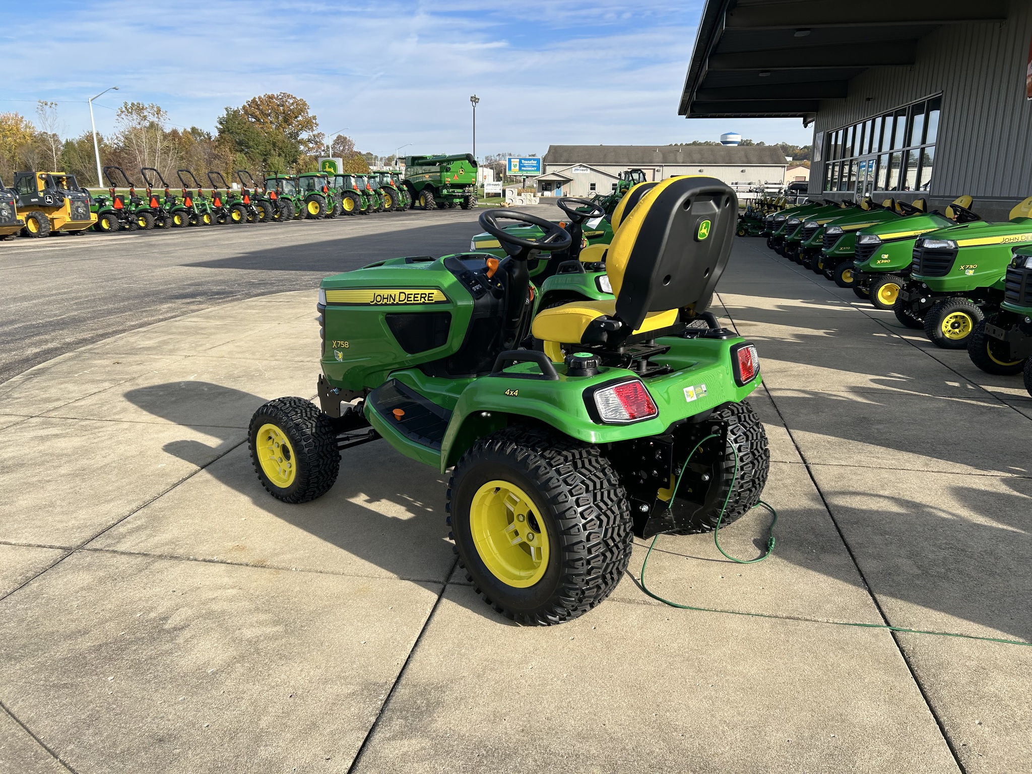 2025 John Deere X758 Image 2