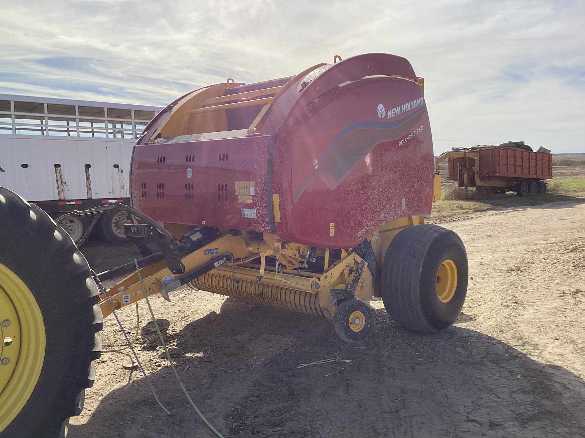 2024 New Holland Rollbelt 560 Image 3