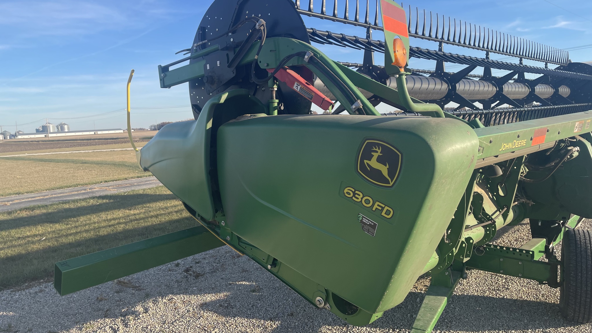 2016 John Deere 630FD Image 2