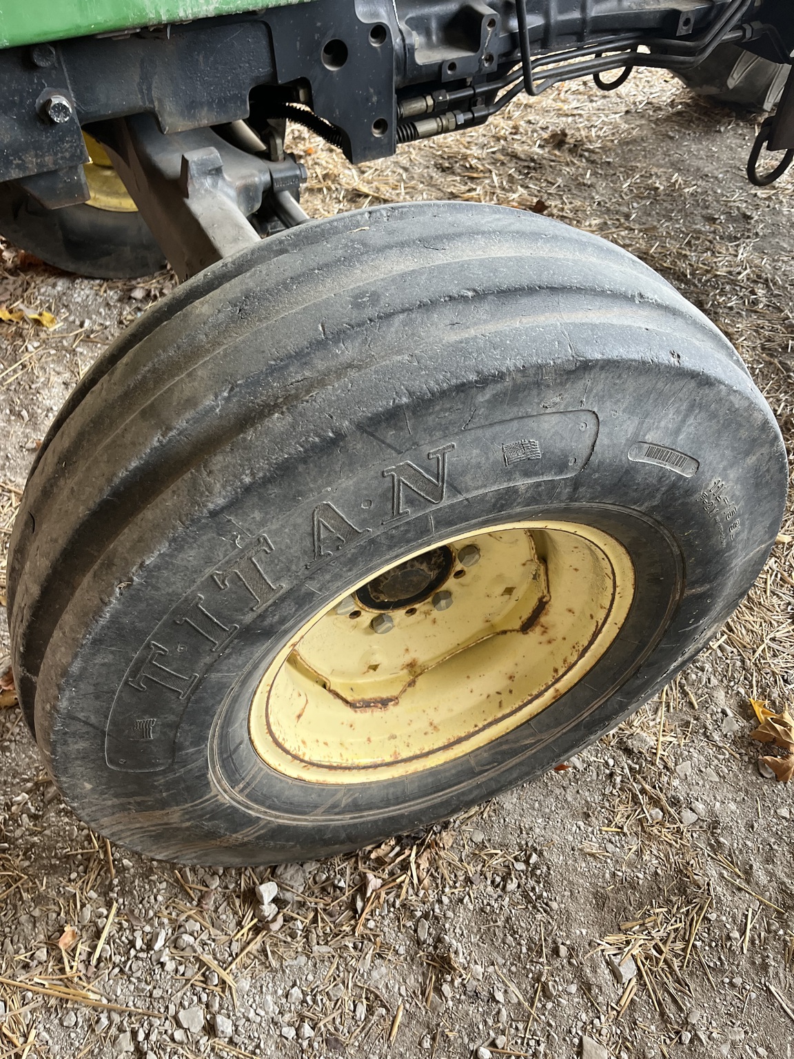 2001 John Deere 5410 Image 9