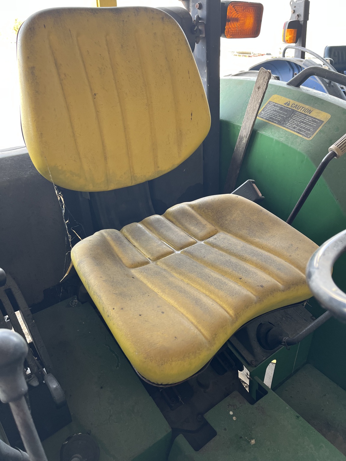 2001 John Deere 5410 Image 6