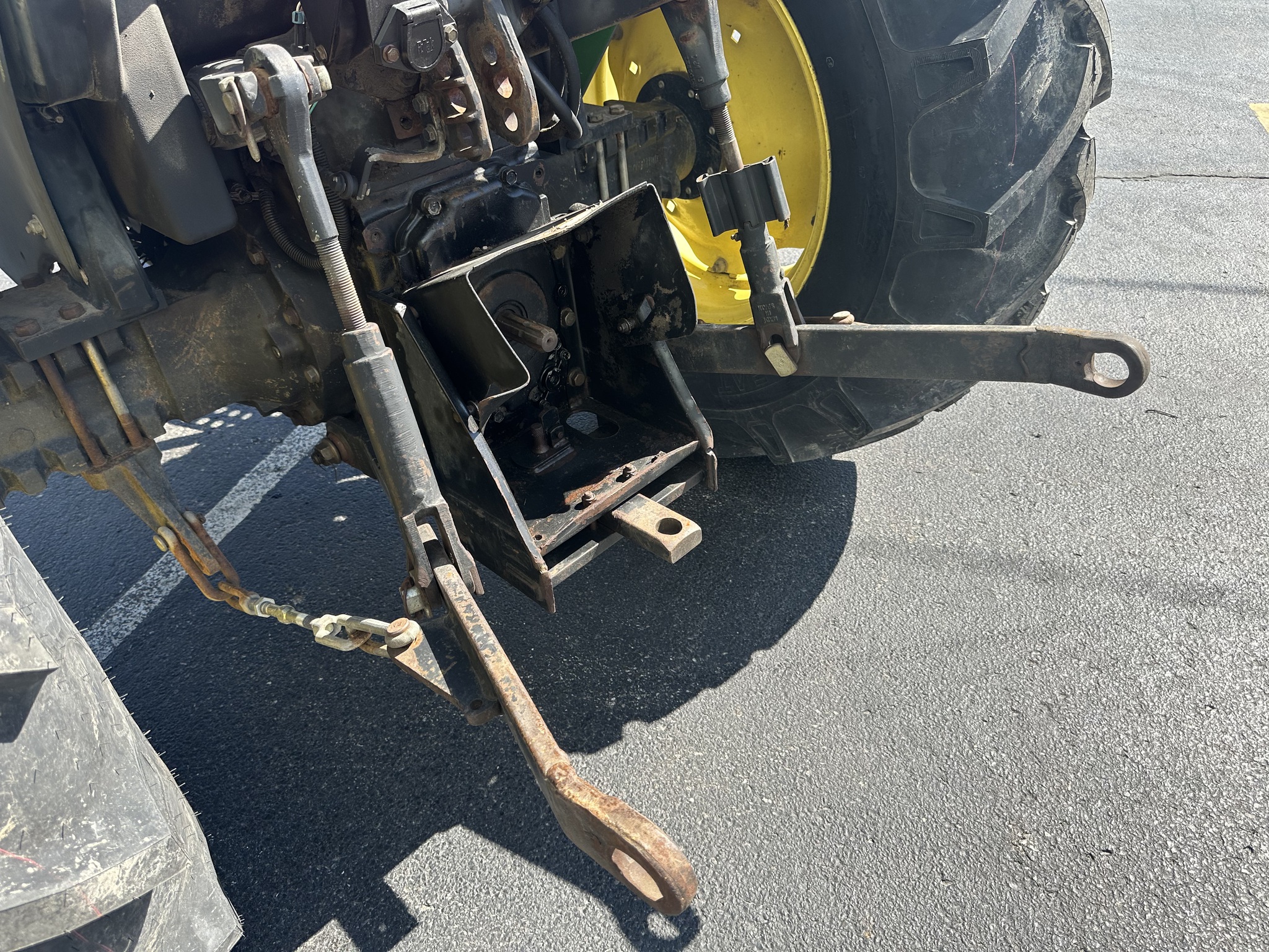 2001 John Deere 5410 Image 12