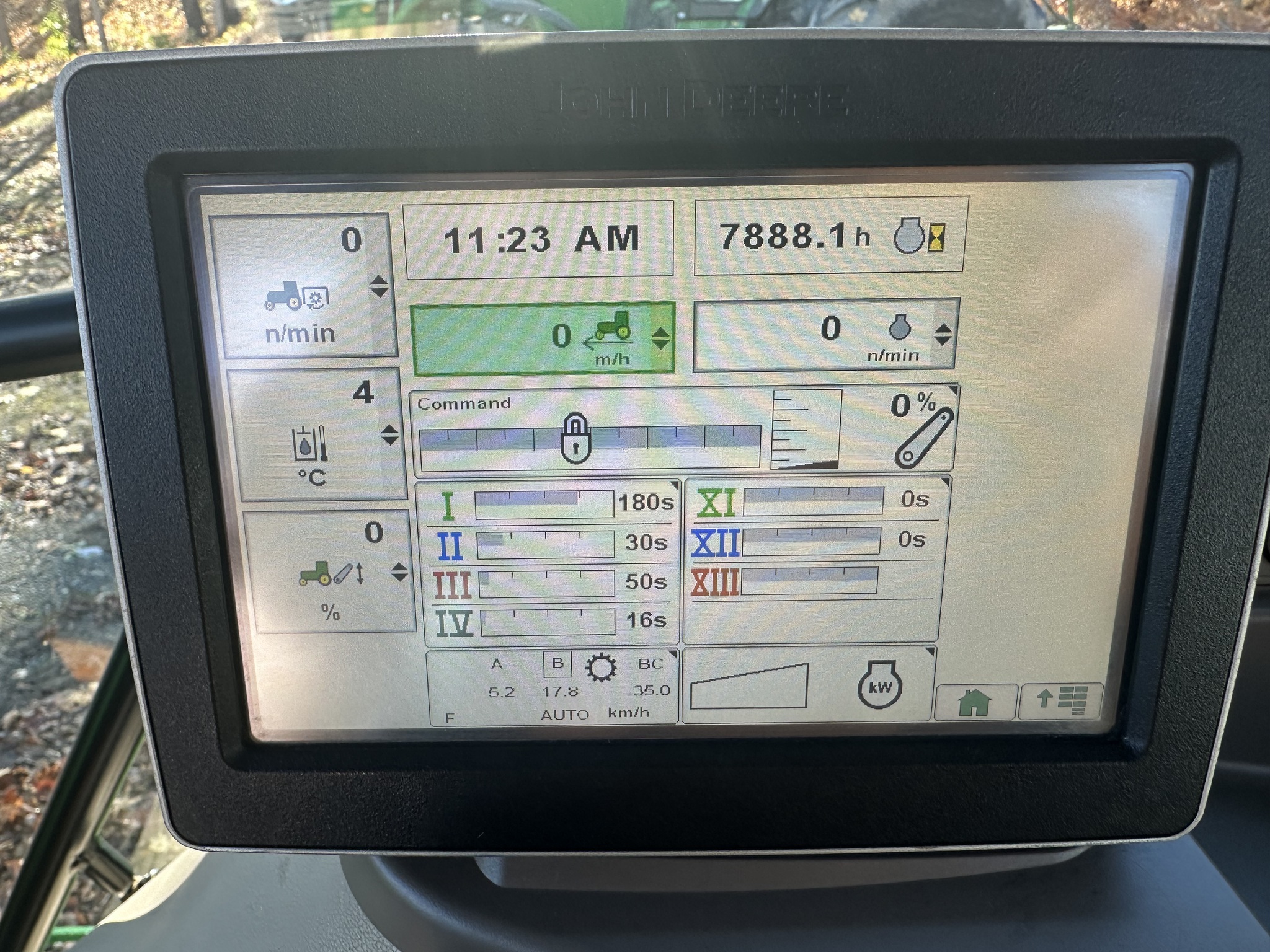 2014 John Deere 6140R Image 7