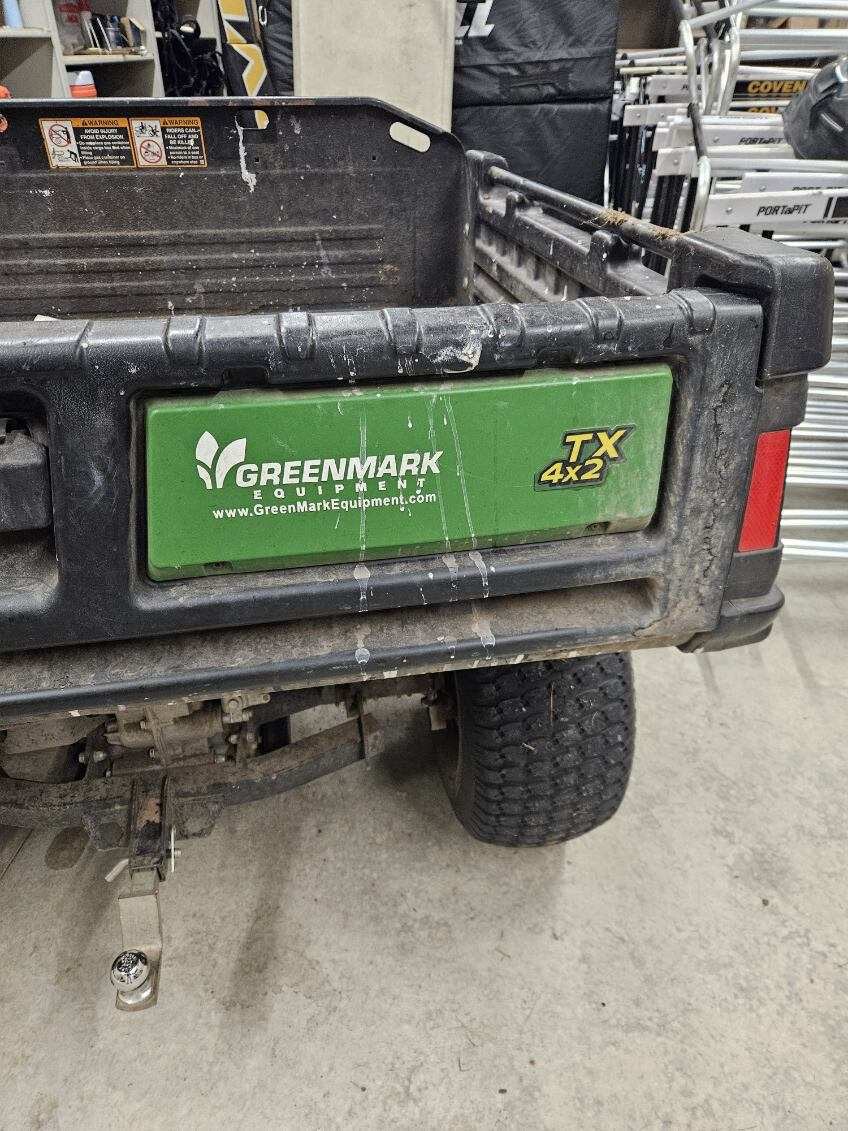 2017 John Deere TX 4X2 Image 5